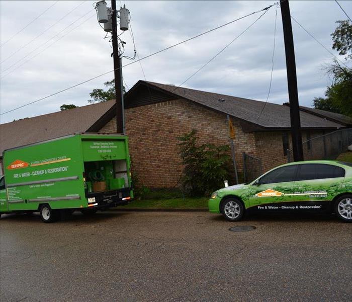 SERPRO vehicles and team arrive to help with water loss